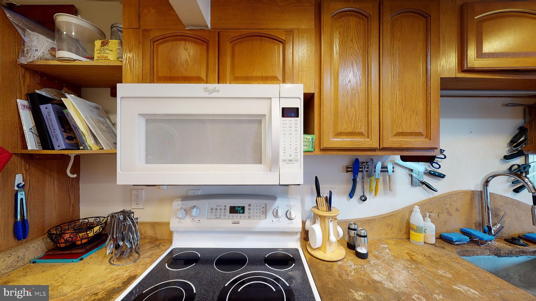6424 Silver Ridge Circle Alexandria, VA 22315 - Photo 14 of 66 Kitchen