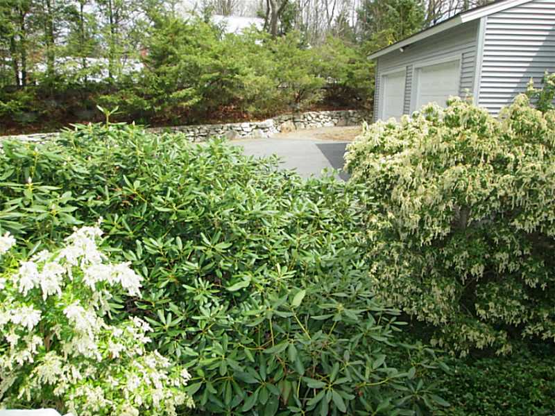 304 Angell Road Lincoln, RI 02865 - Photo 7 of 20 Yard/Garden.