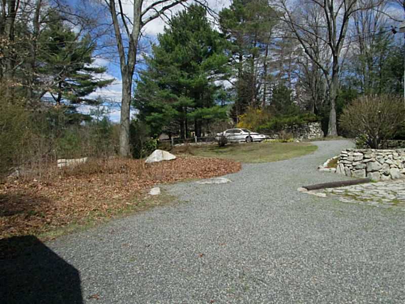 304 Angell Road Lincoln, RI 02865 - Photo 8 of 20 Yard/Garden.