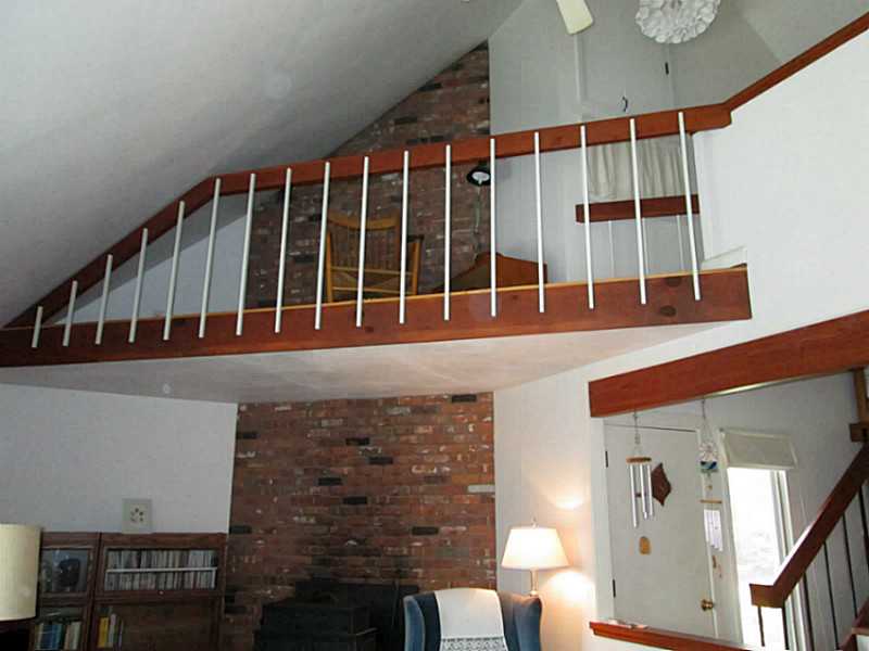 304 Angell Road Lincoln, RI 02865 - Photo 10 of 20 Living Room.