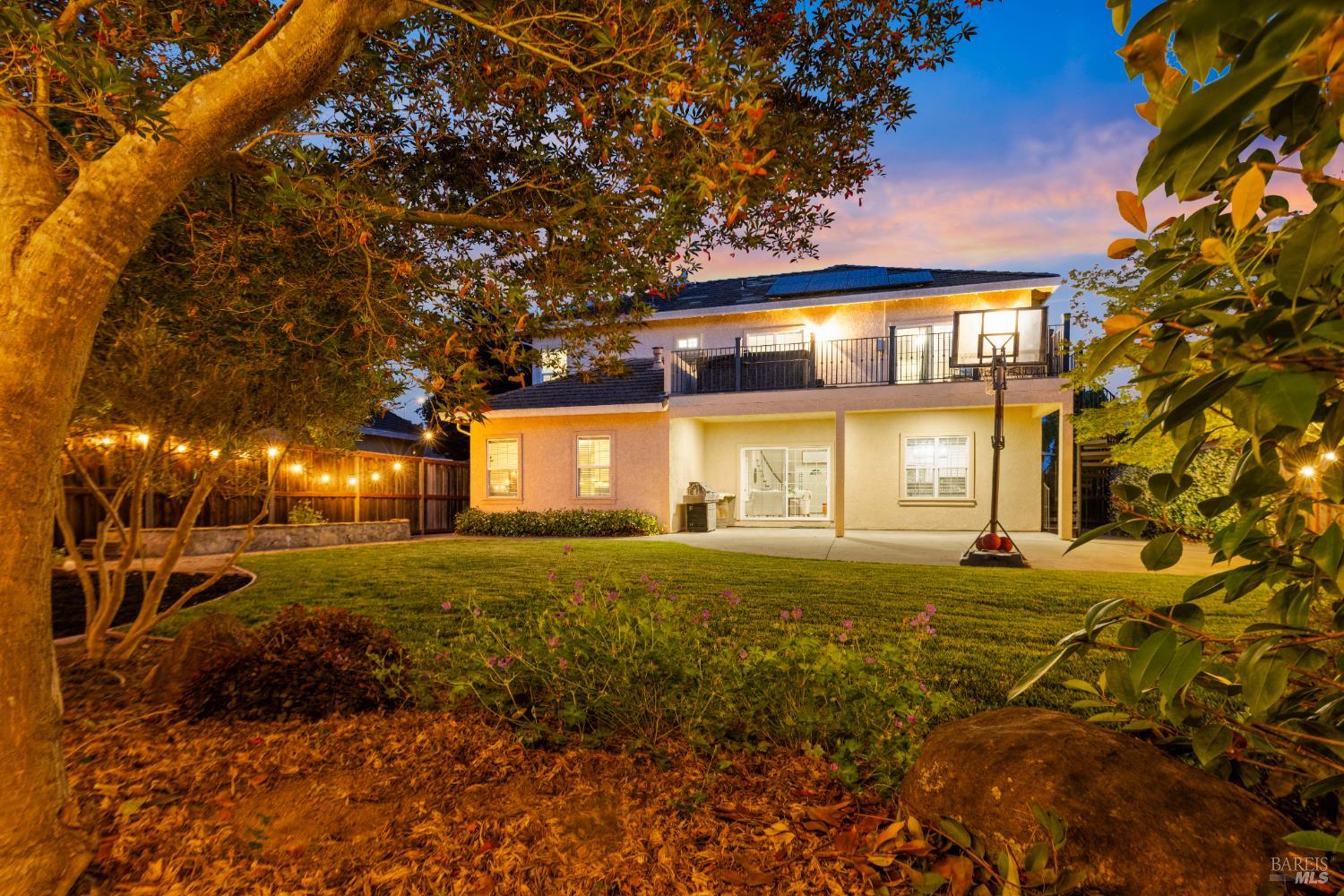 1238 Darling Street Napa, CA 94558 - Photo 66 of 68 a front view of a house with a yard