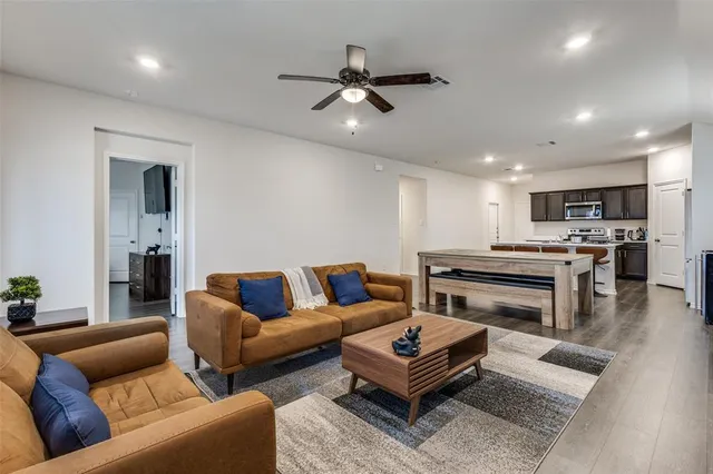 $2,500 | 2108 Basil Avenue, Anna, TX 75409