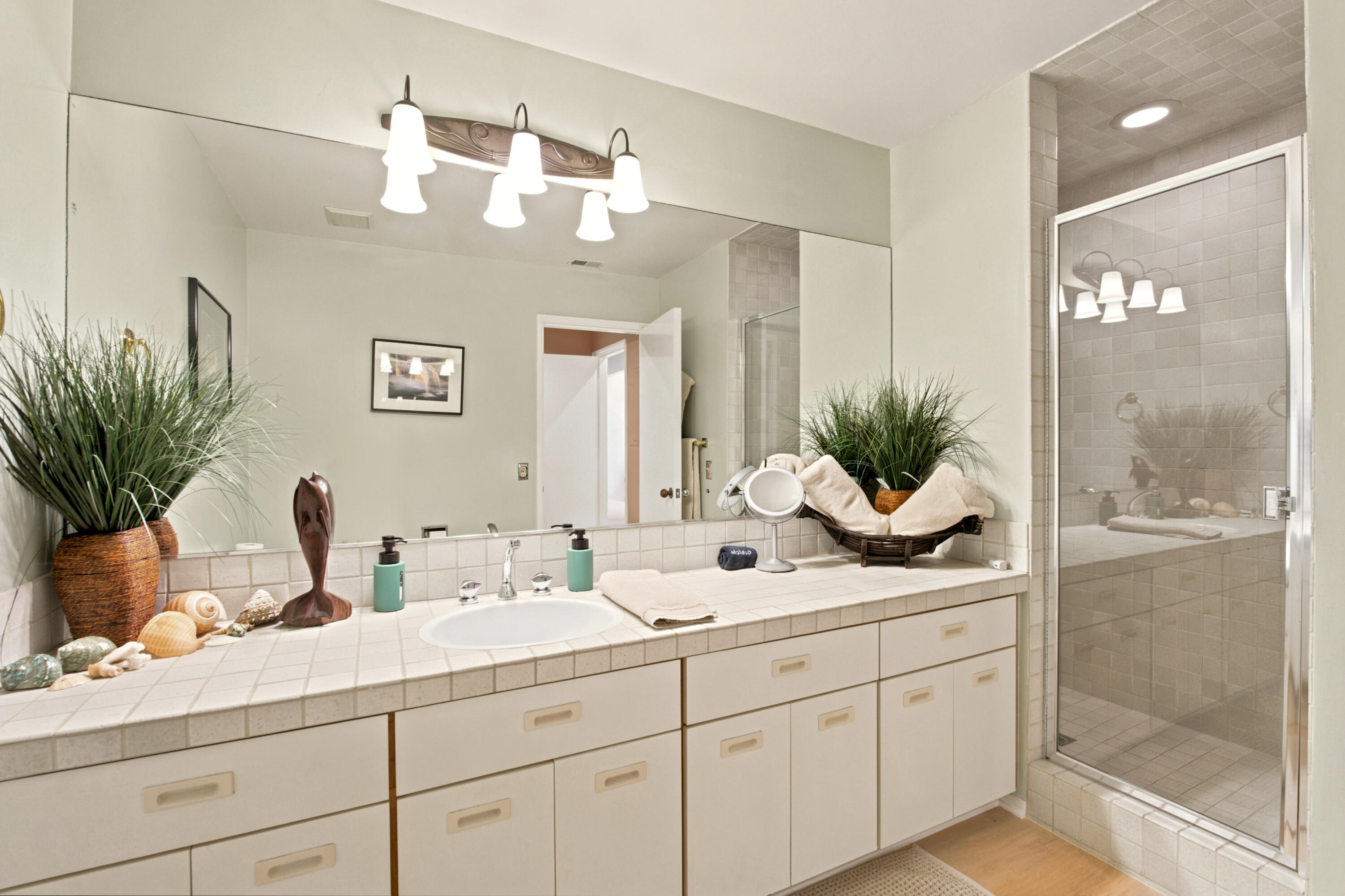 4 Rincon Point Lane Carpinteria, CA 93013 - Photo 6 of 31 Bathroom 1
