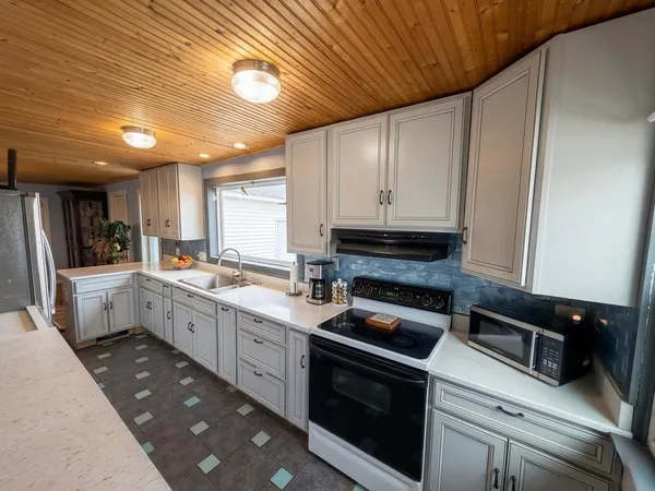 $299,900 | 4409 West 1 Mile Road, White Cloud, MI 49349