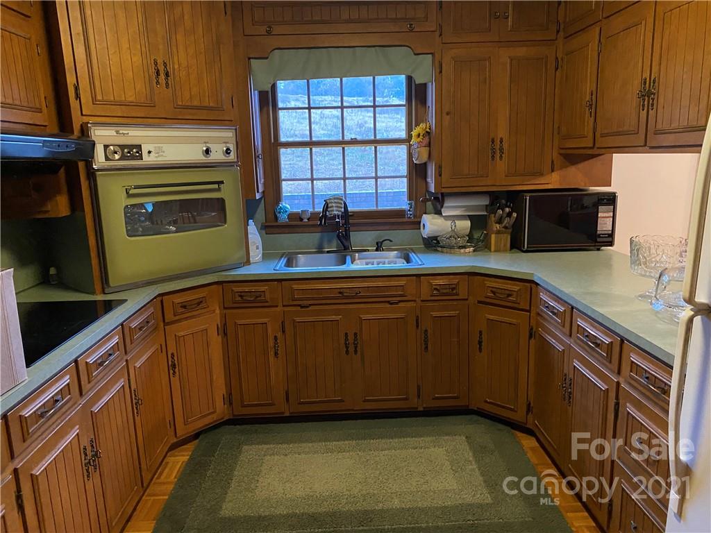 224 Marlowe Road Hiddenite, NC 28636 - Photo 21 of 45 Gallery Image 21