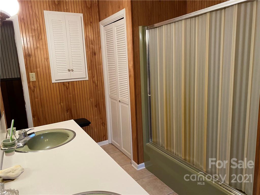 224 Marlowe Road Hiddenite, NC 28636 - Photo 30 of 45 Gallery Image 30