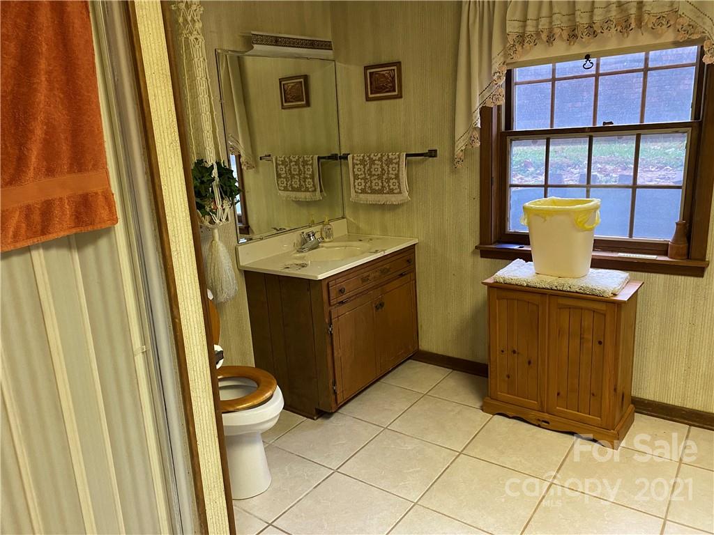 224 Marlowe Road Hiddenite, NC 28636 - Photo 33 of 45 Gallery Image 33