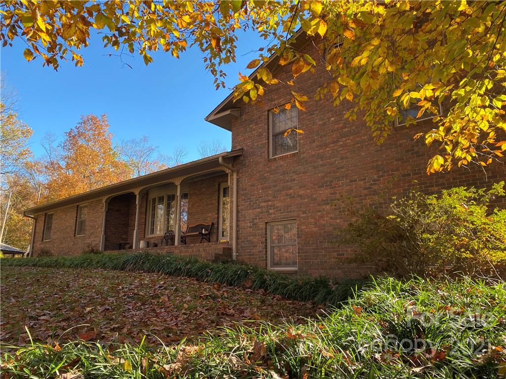 224 Marlowe Road Hiddenite, NC 28636 - Photo 9 of 45 Gallery Image 9
