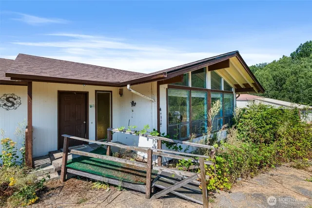 $250,000 | 5514 Jackson Highway, Toledo, WA 98591