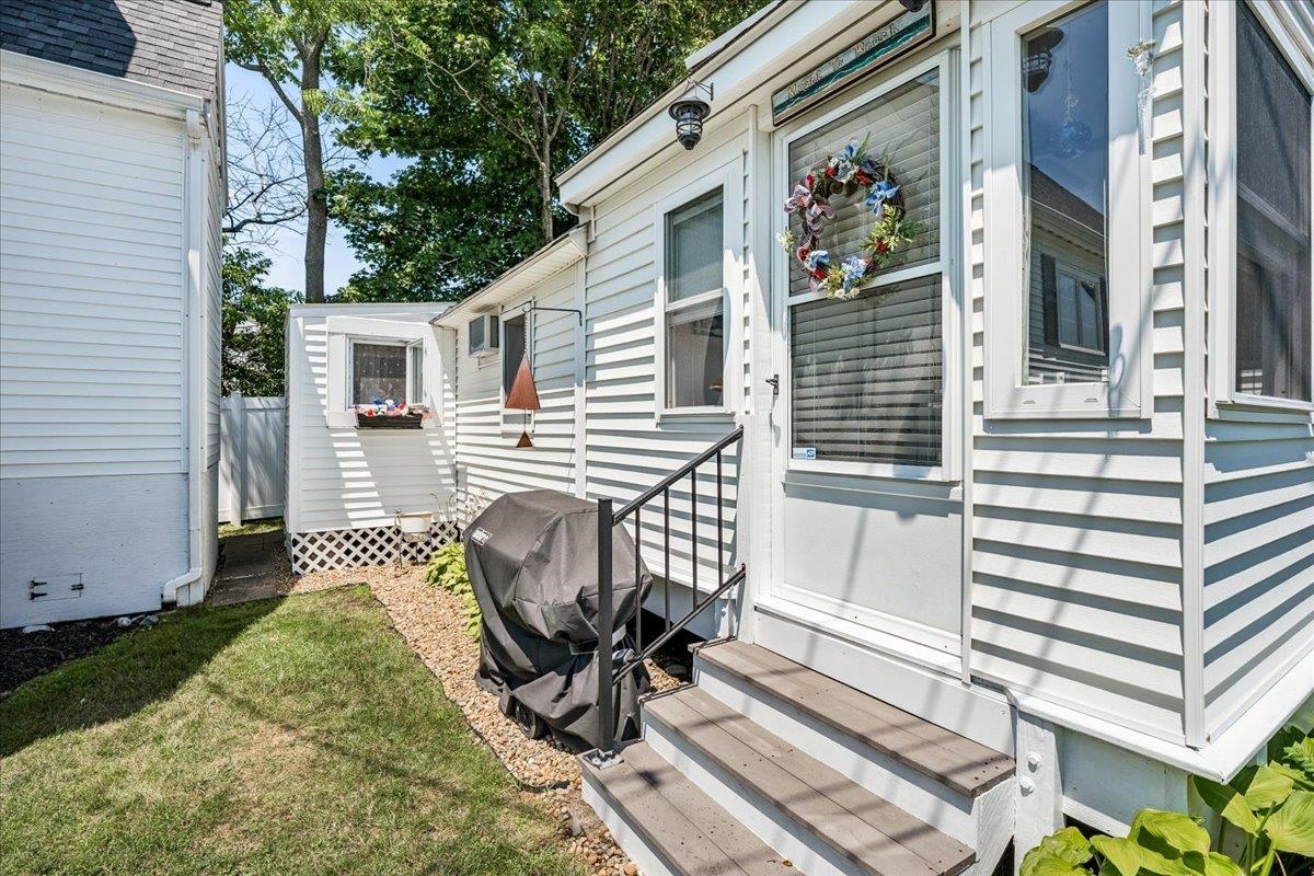 515 Winnacunnet Road, Unit 8 Hampton, NH 03842 - Photo 6 of 36