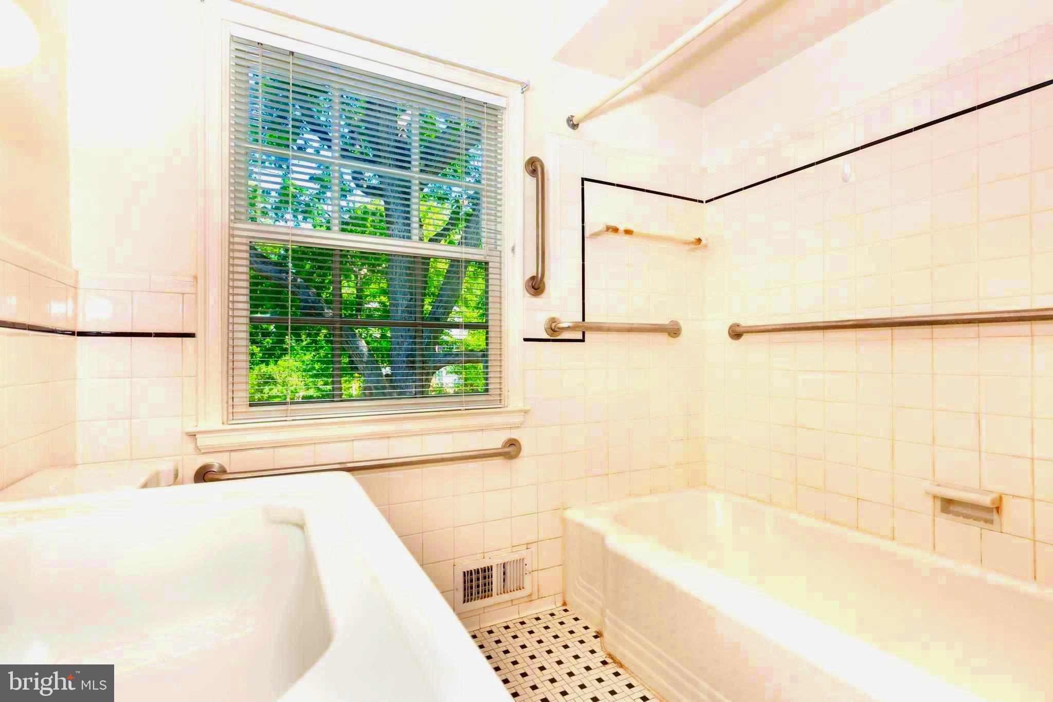 323 Broadmoor Road Baltimore, MD 21212 - Photo 19 of 40 If you like vintage you'll love this bathroom