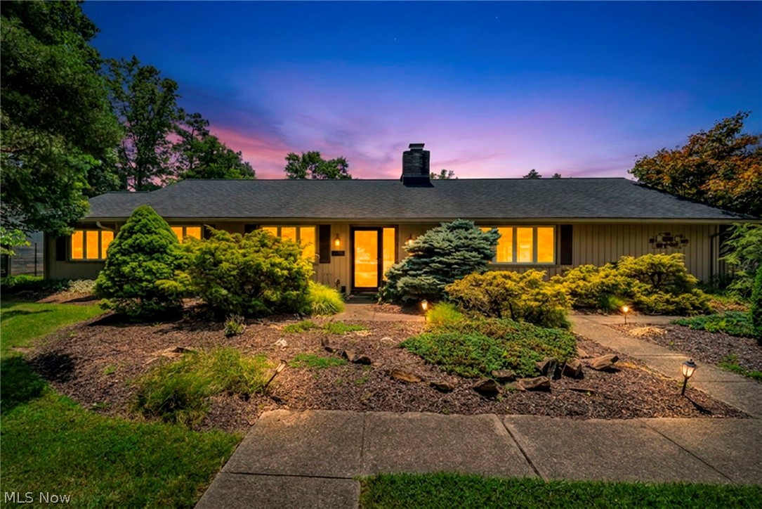 18389 Falling Water Road Strongsville, OH 44136 - Photo 1 of 47 Gallery Image 1