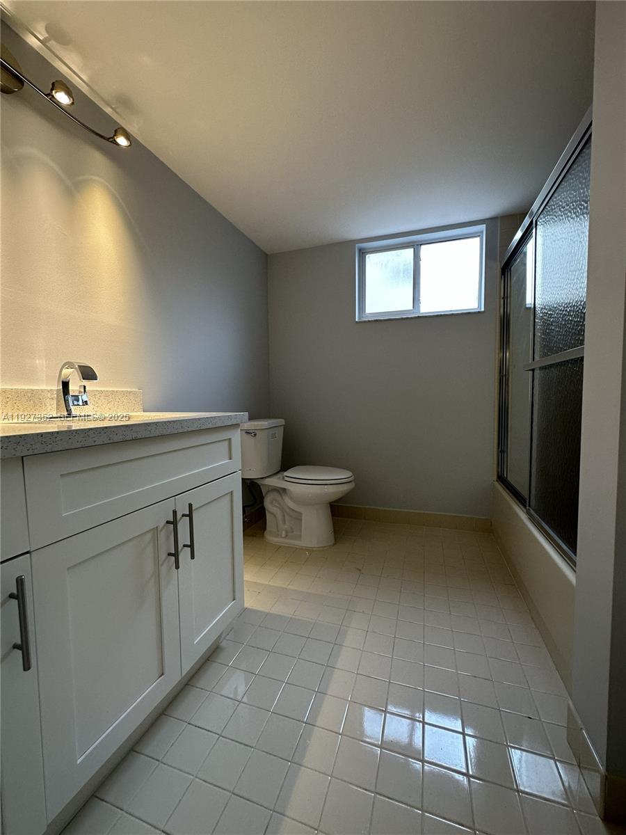 601 Ives Dairy Road, Unit 4038 Miami, FL 33179 - Photo 13 of 49