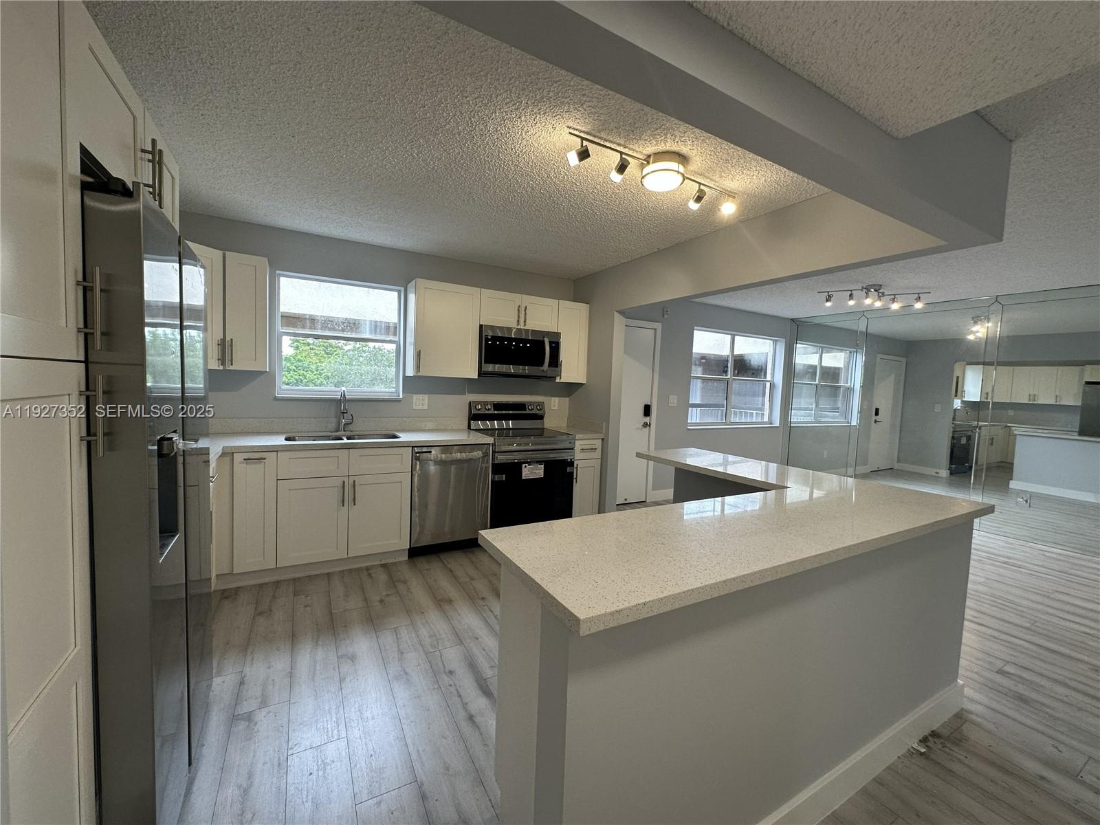 601 Ives Dairy Road, Unit 4038 Miami, FL 33179 - Photo 8 of 49