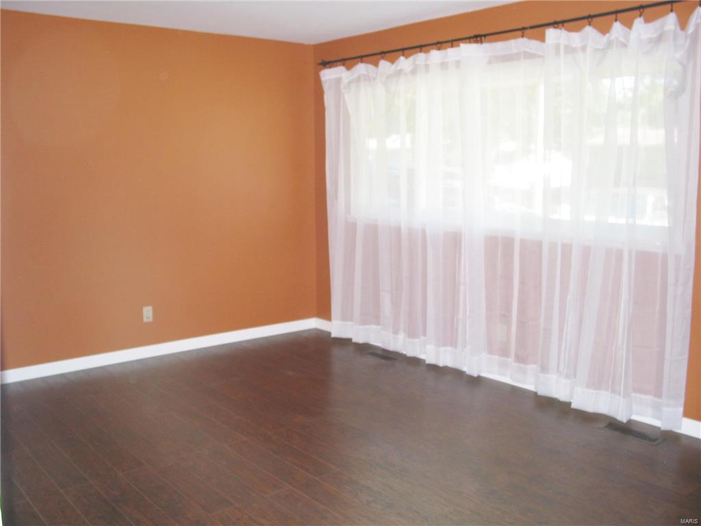 1470 Mullanphy Road Florissant, MO 63031 - Photo 3 of 29