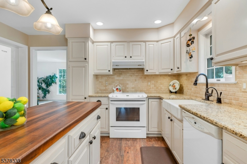 82 Union Hill Road Morris Plains, NJ 07950 - Photo 20 of 38