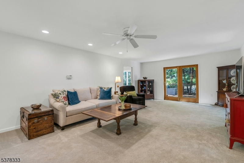 82 Union Hill Road Morris Plains, NJ 07950 - Photo 7 of 38