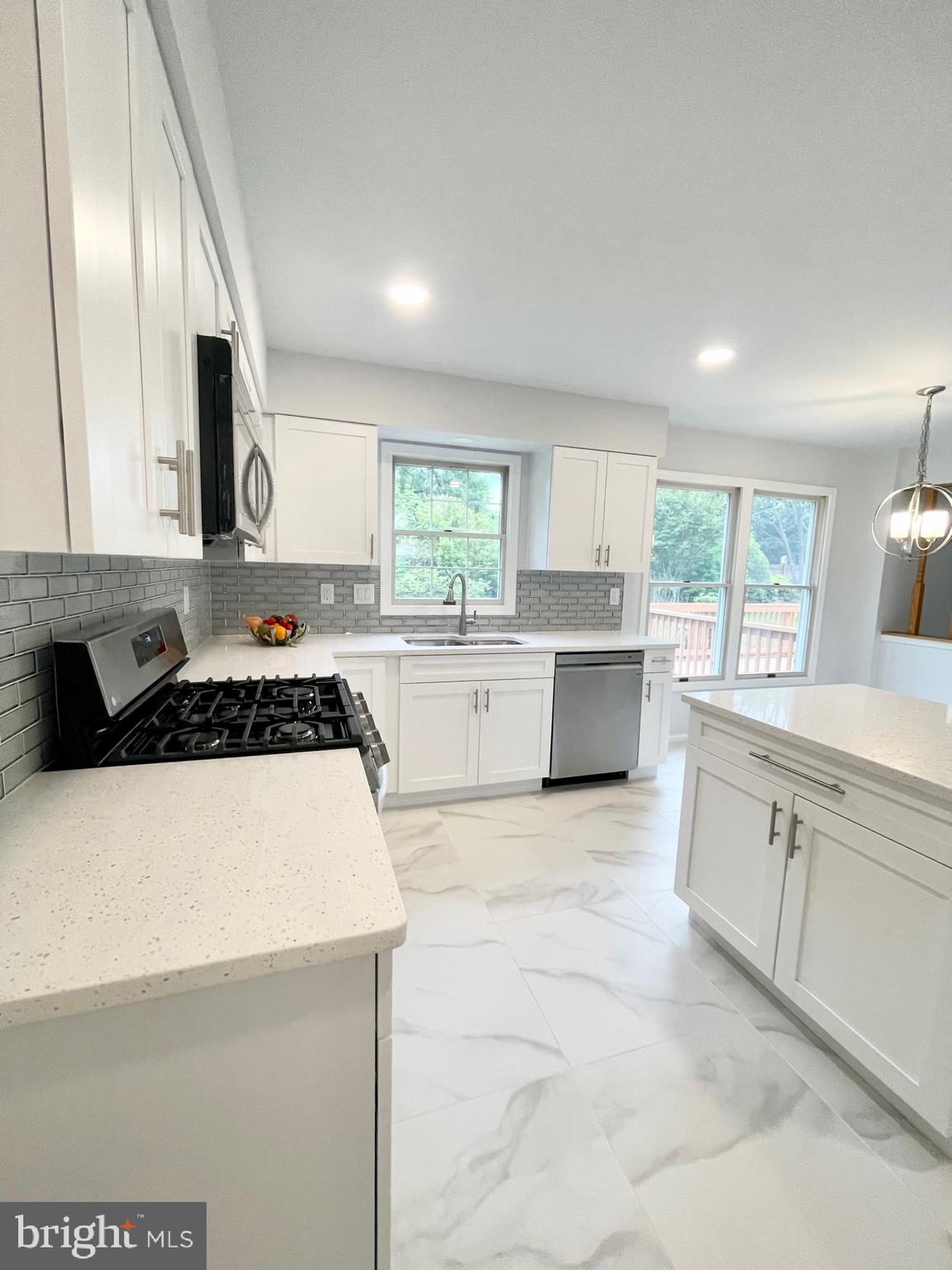 8600 Aqueduct Road Potomac, MD 20854 - Photo 12 of 66 Kitchen