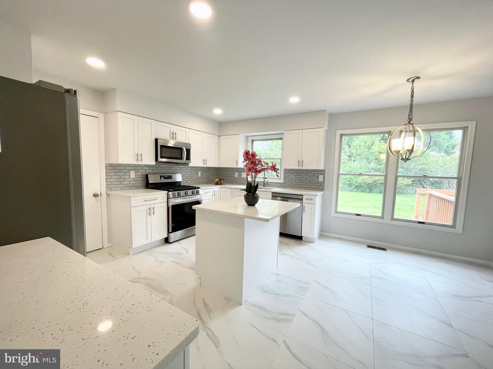 8600 Aqueduct Road Potomac, MD 20854 - Photo 13 of 66 Kitchen