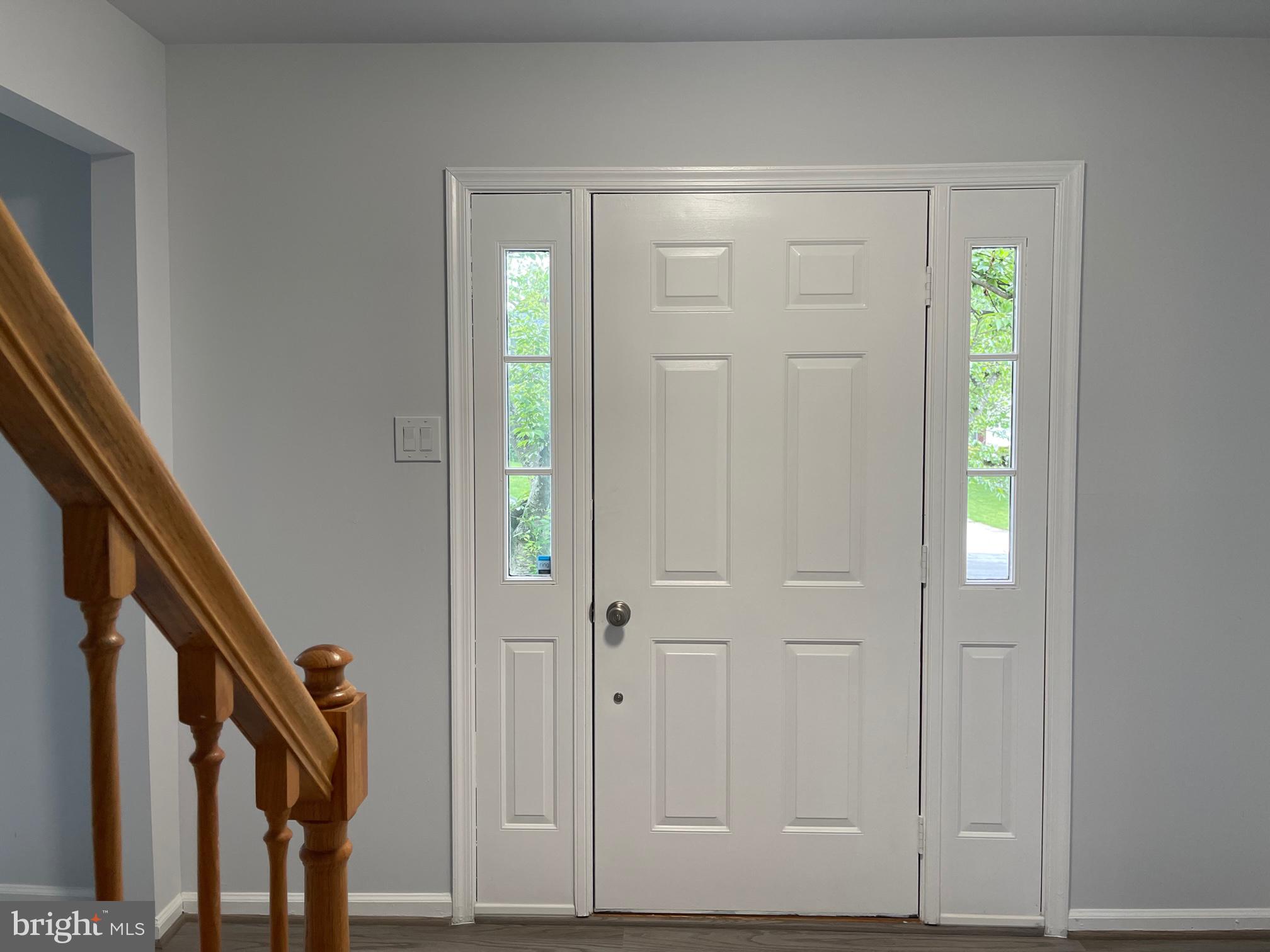 8600 Aqueduct Road Potomac, MD 20854 - Photo 2 of 66 Foyer