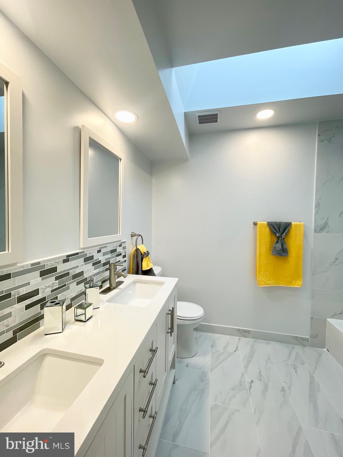 8600 Aqueduct Road Potomac, MD 20854 - Photo 32 of 66 Master Bath