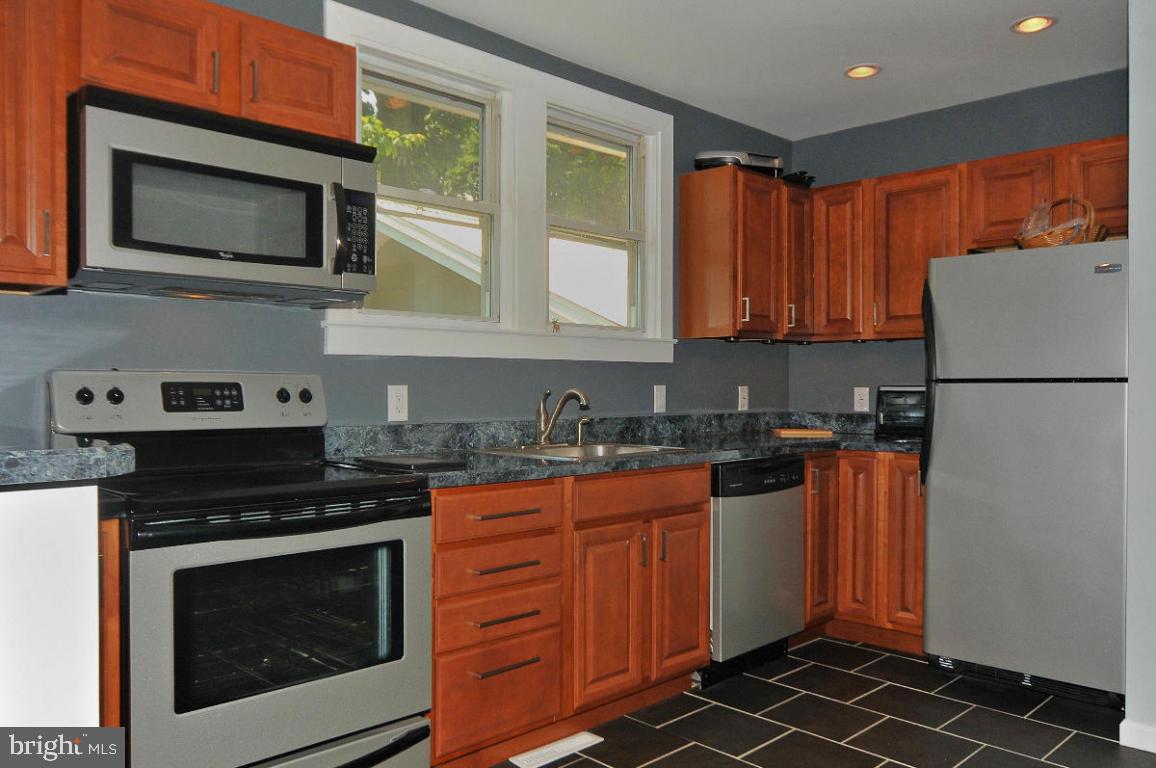 607 Pleasure Road Lancaster, PA 17601 - Photo 5 of 14 Gallery Image 5