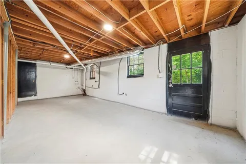$365,000 | 61 Barrett Circle Southeast, Marietta, GA 30060