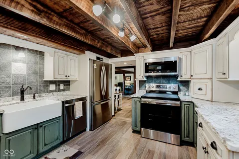 $824,000 | 7825 East 500 South, Zionsville, IN 46077