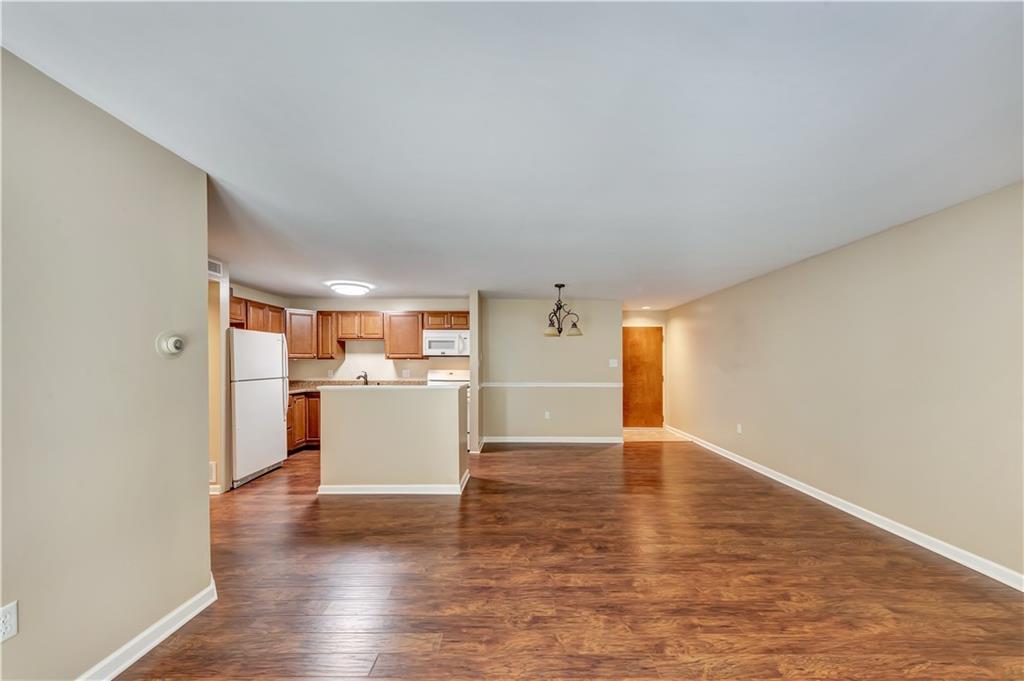 1002 Kenzie Road Pittsburgh, PA 15205 - Photo 5 of 19 Living Room