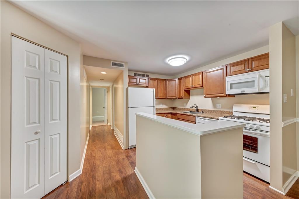 1002 Kenzie Road Pittsburgh, PA 15205 - Photo 9 of 19 Kitchen
