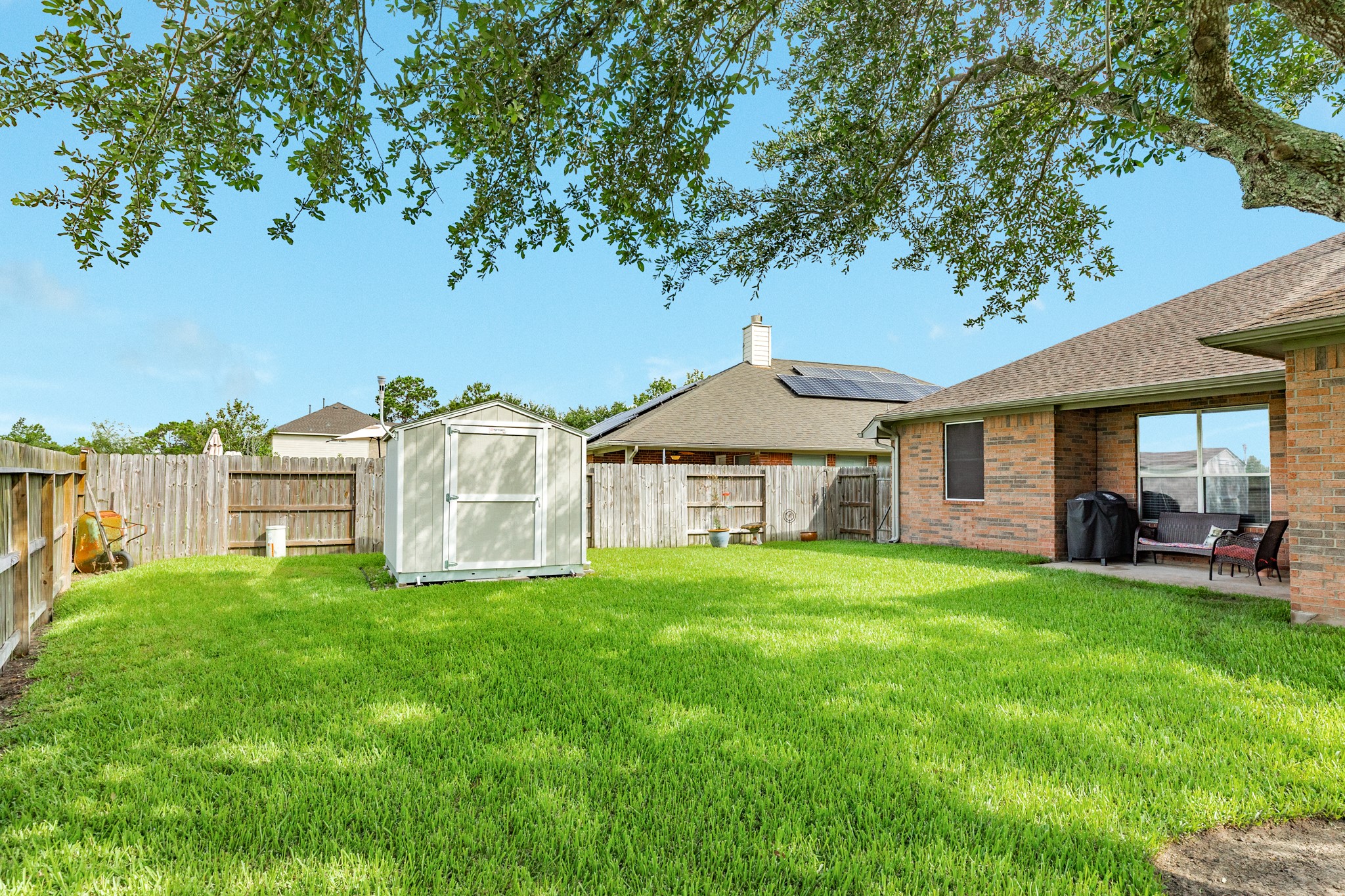 13808 Stark Bridge Lane Rosharon, TX 77583 - Photo 31 of 39 this view is also showcasing the backyard