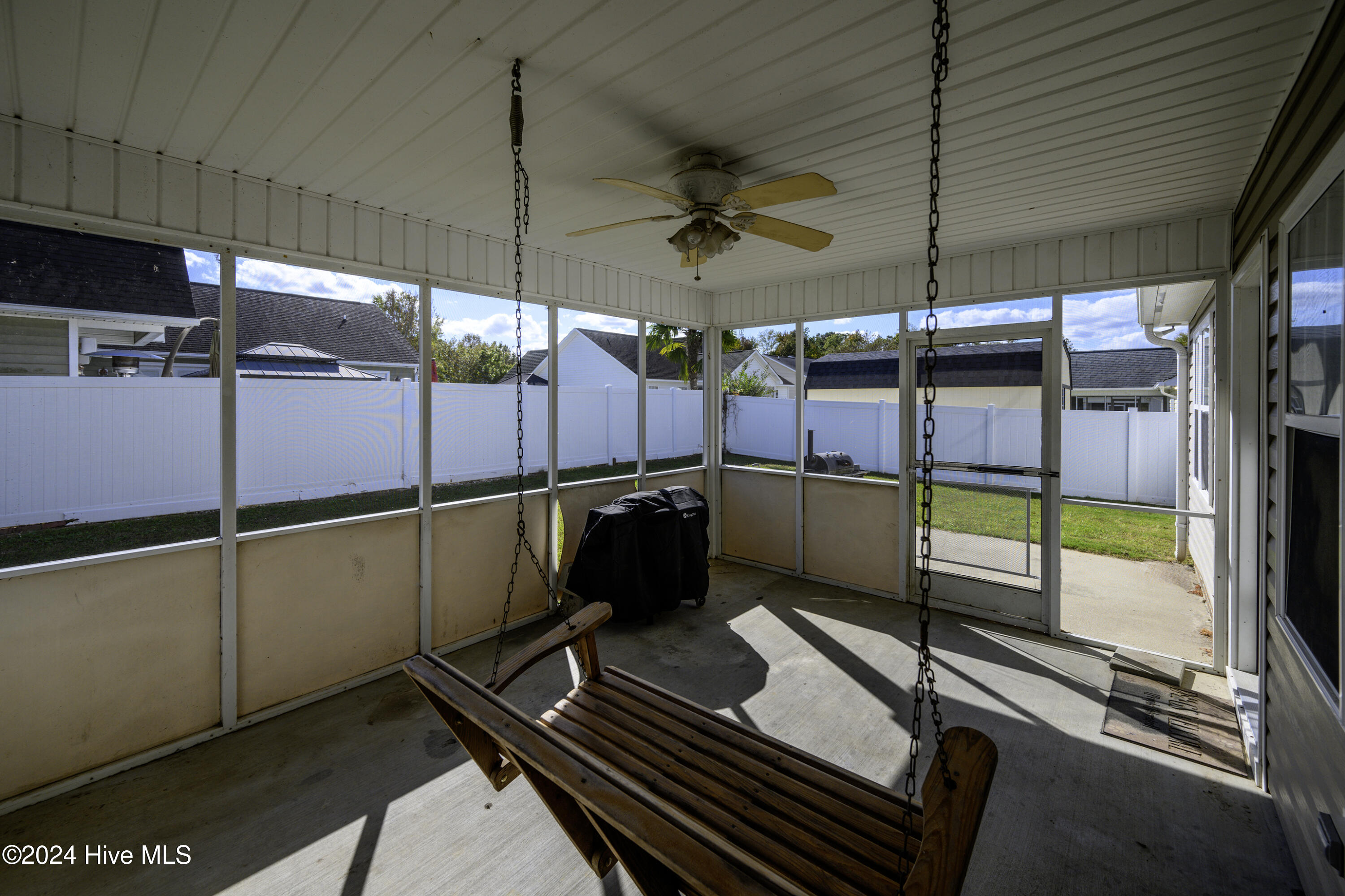 315 Conner Grant Road New Bern, NC 28562 - Photo 34 of 47 Screened Porch