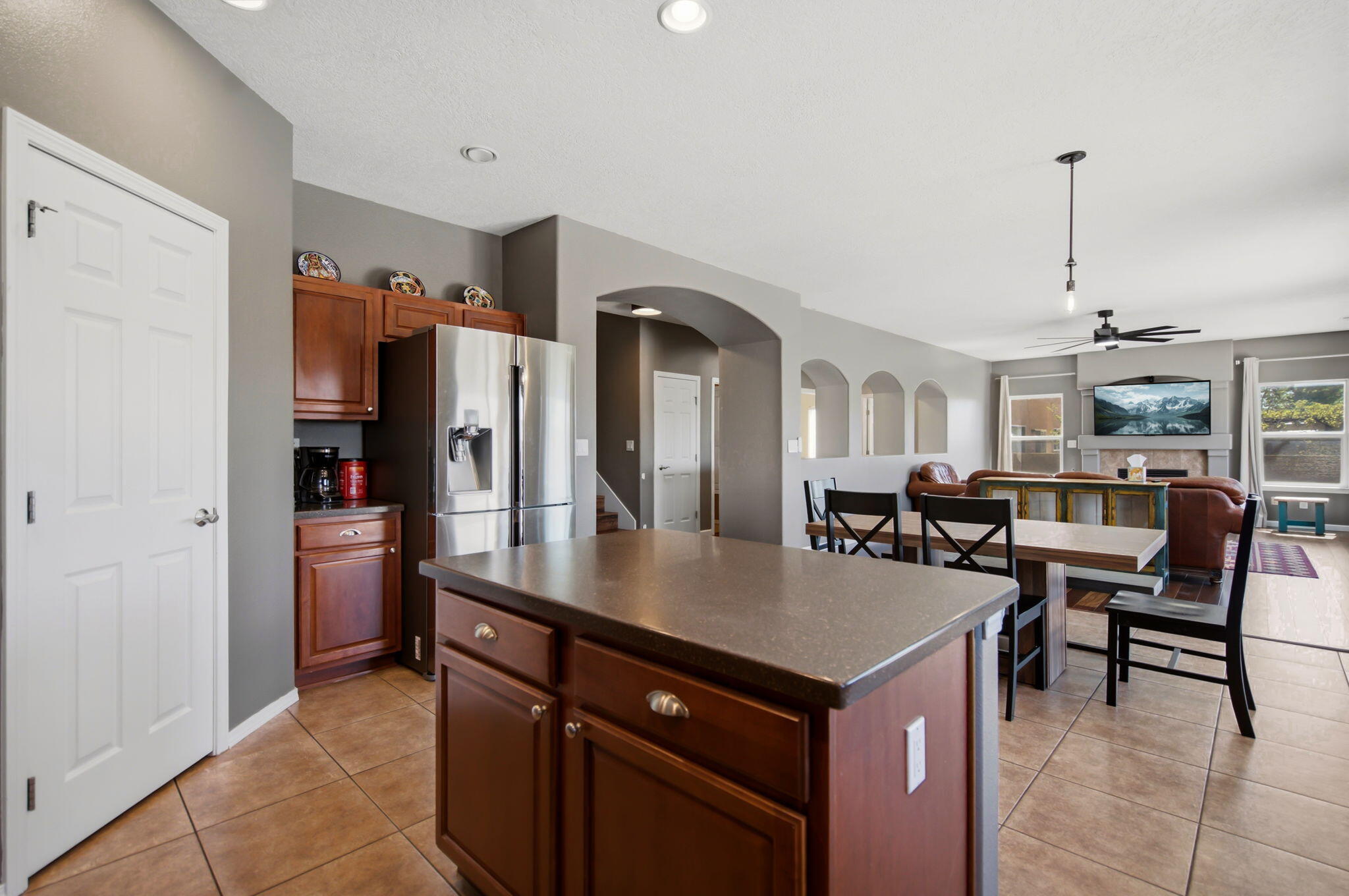 2439 Camino Catalonia Rio Rancho, NM 87124 - Photo 9 of 46 Gallery Image 9