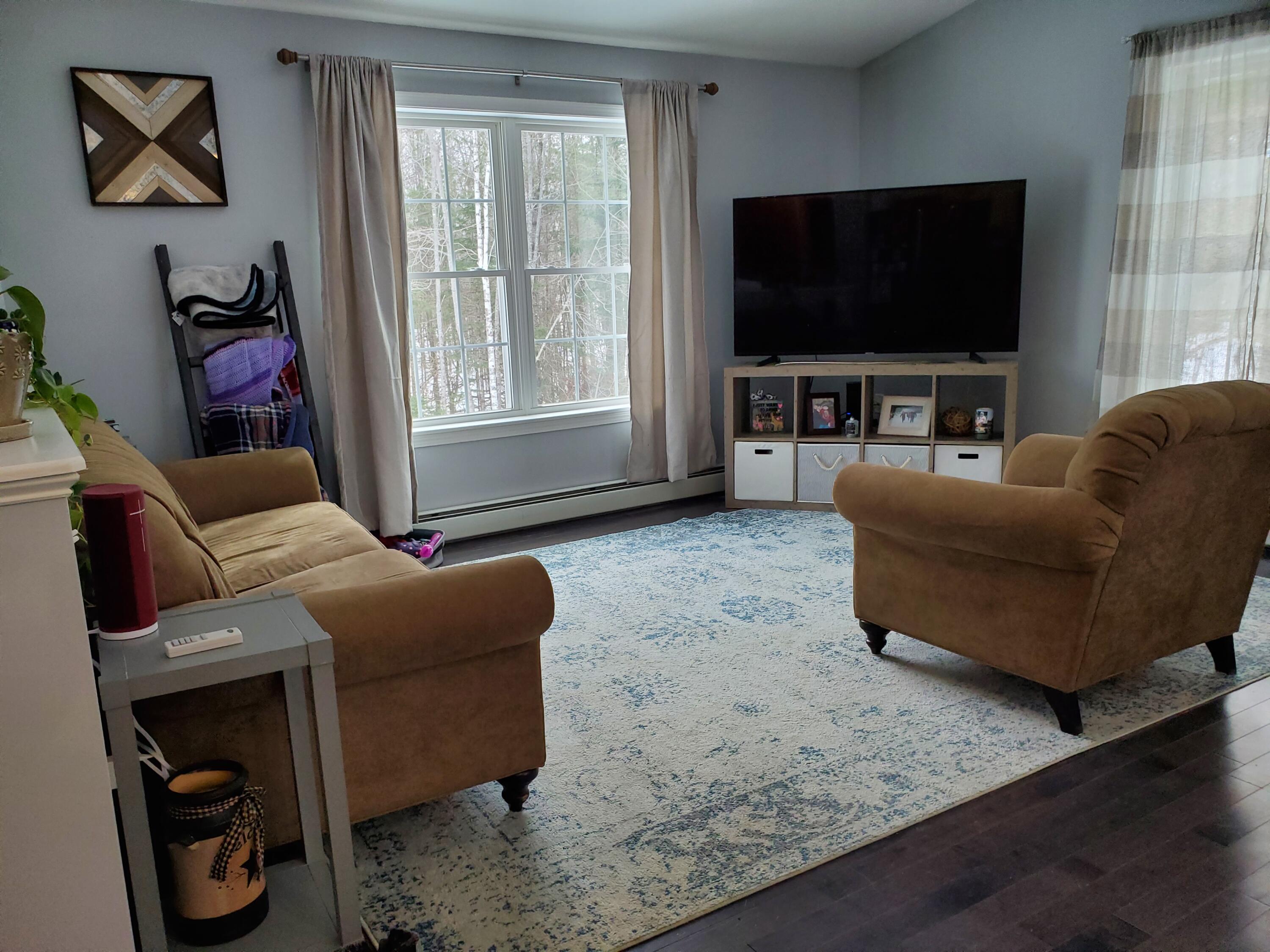 388 Kenduskeag Levant Road Kenduskeag, ME 04450 - Photo 9 of 28 Liv. room #1