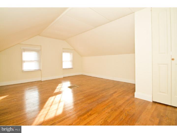 7313 Ryers Avenue Philadelphia, PA 19111 - Photo 14 of 25 Gallery Image 14