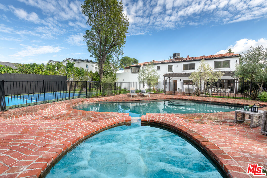 17153 Adlon Road Encino, CA 91436 - Photo 46 of 56 Gallery Image 46