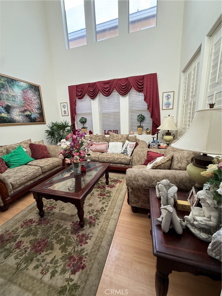 19327 Ackerman Avenue Newhall, CA 91321 - Photo 8 of 12