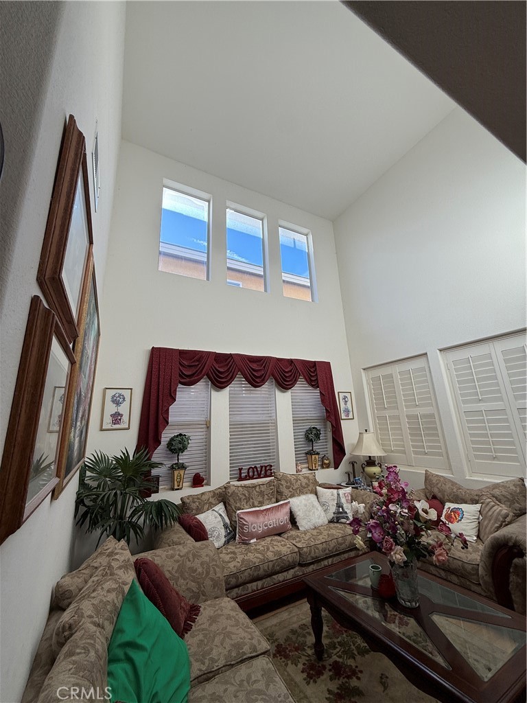 19327 Ackerman Avenue Newhall, CA 91321 - Photo 9 of 12