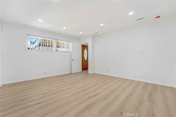 $3,895 | 10529 South Truro Avenue, Inglewood, CA 90304