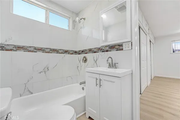 $3,895 | 10529 South Truro Avenue, Inglewood, CA 90304