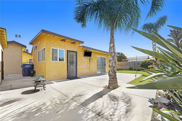 $3,895 | 10529 South Truro Avenue, Inglewood, CA 90304