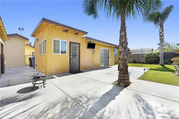 $3,895 | 10529 South Truro Avenue, Inglewood, CA 90304