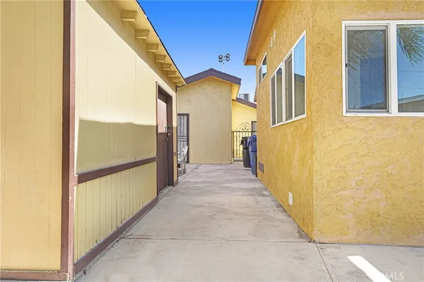 $3,895 | 10529 South Truro Avenue, Inglewood, CA 90304