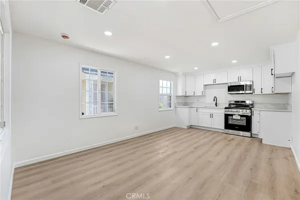 $3,895 | 10529 South Truro Avenue, Inglewood, CA 90304