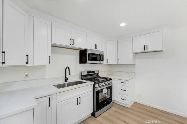 $3,895 | 10529 South Truro Avenue, Inglewood, CA 90304