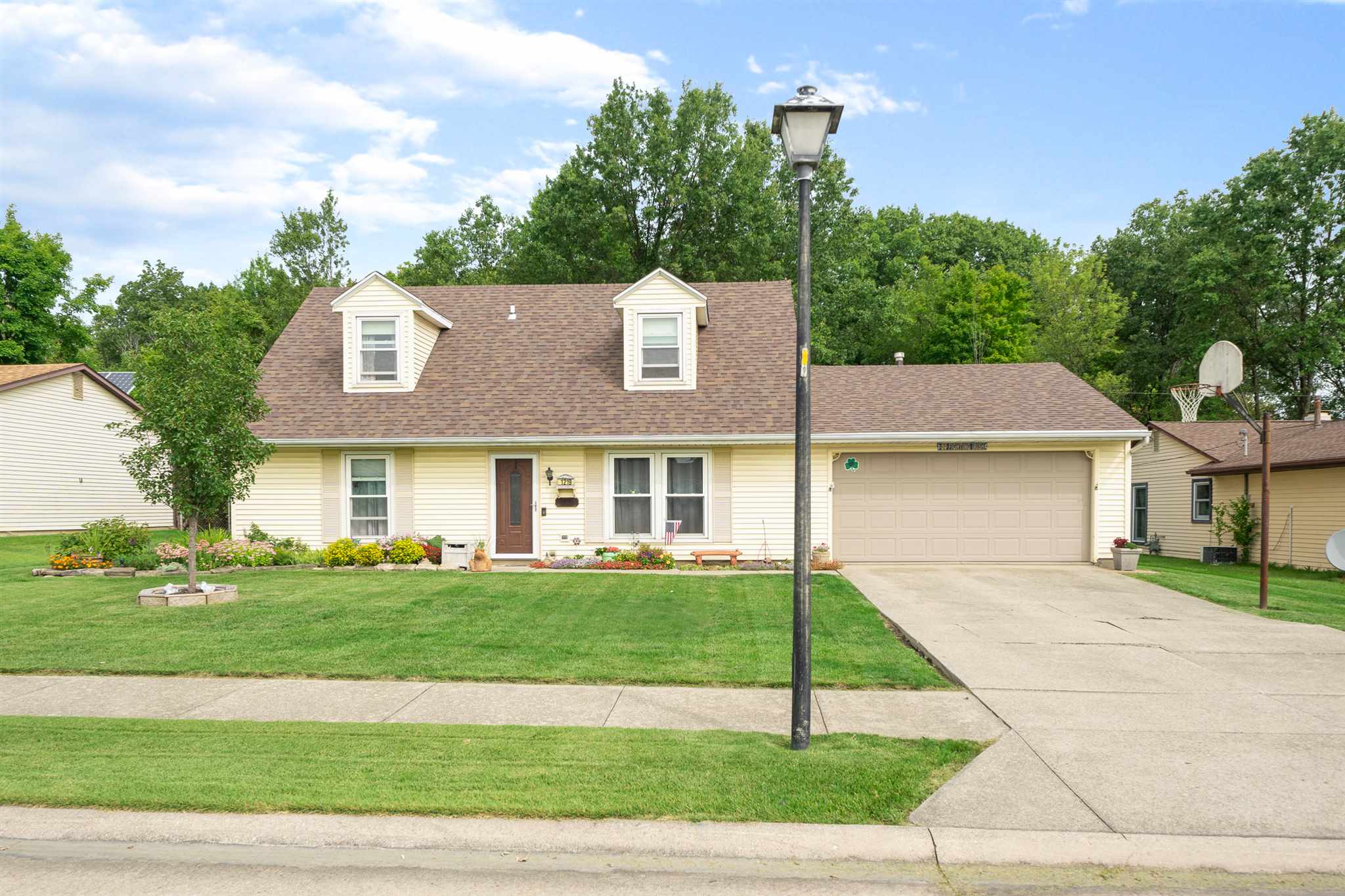 1219 Springbrook Road Fort Wayne, IN 46825 - Photo 1 of 27 Gallery Image 1