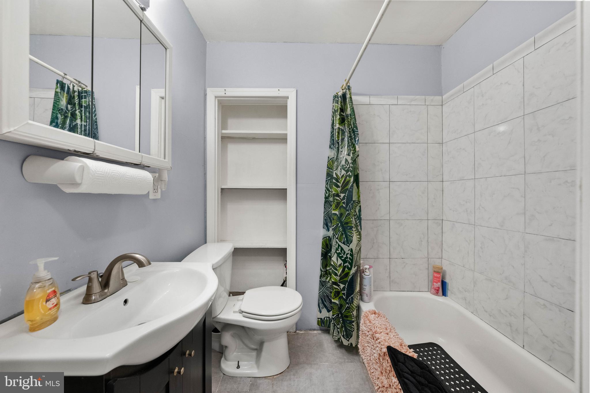 489 West Hanover Street Trenton, NJ 08618 - Photo 13 of 45