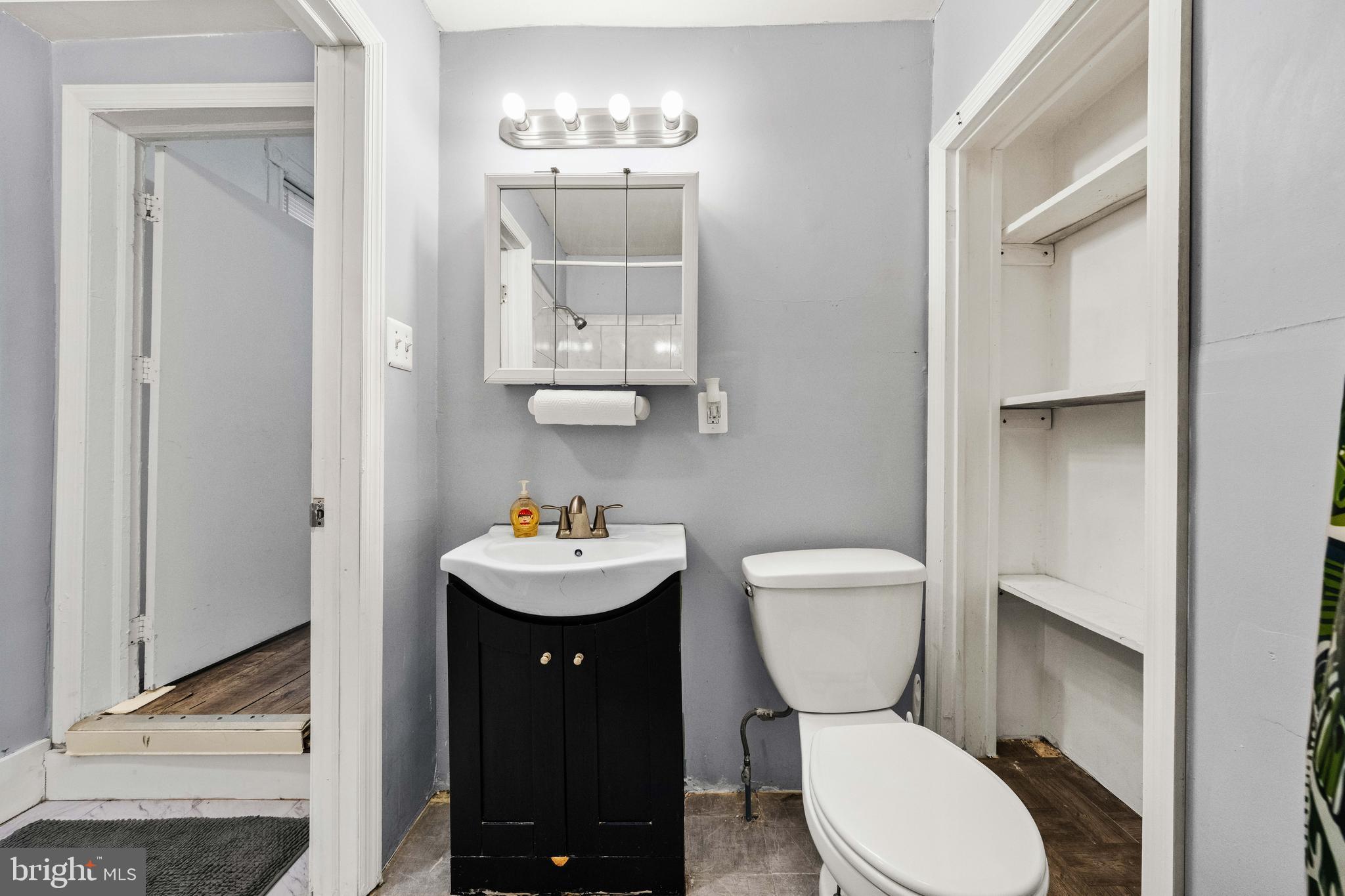 489 West Hanover Street Trenton, NJ 08618 - Photo 14 of 45