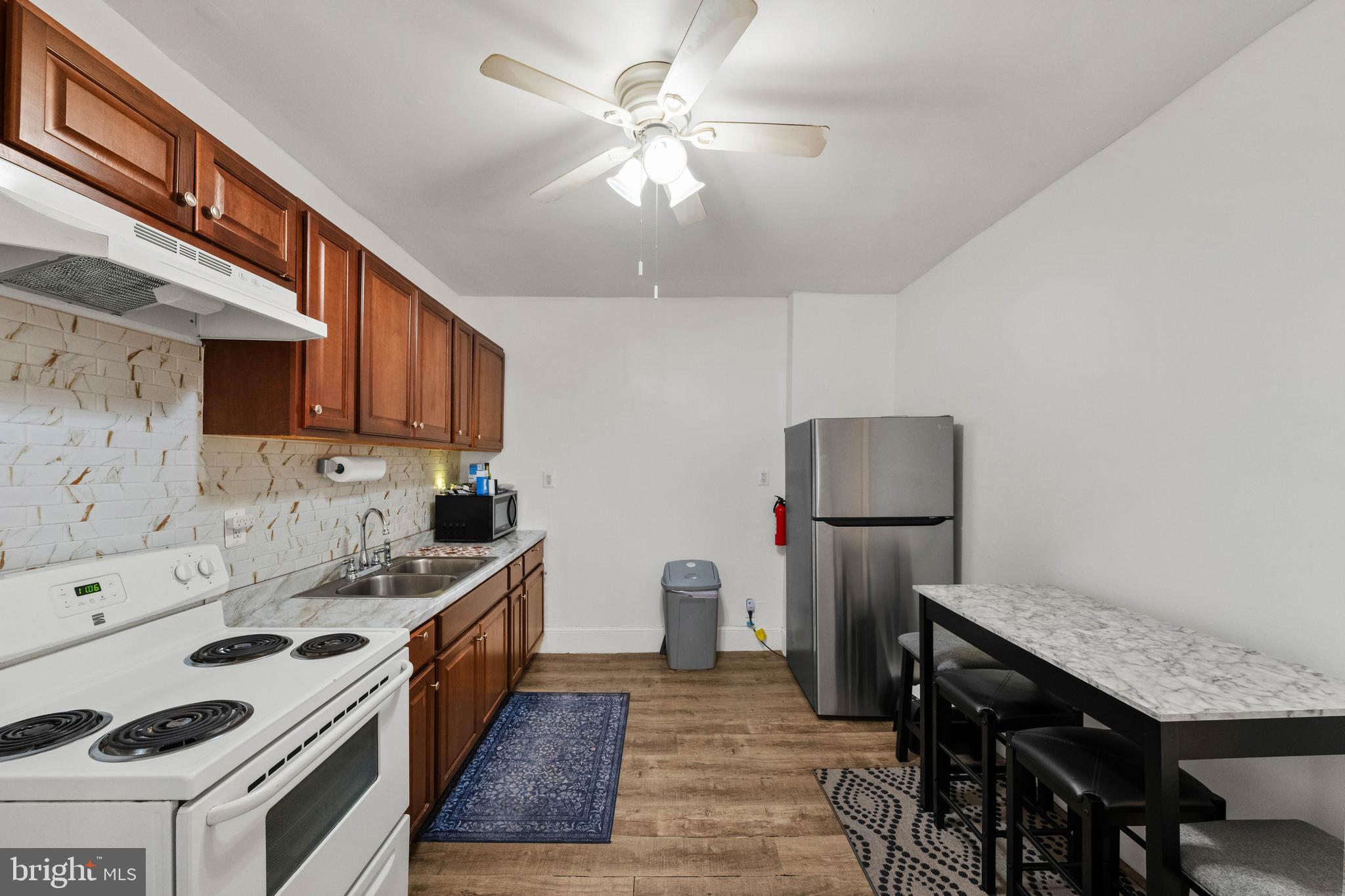 489 West Hanover Street Trenton, NJ 08618 - Photo 17 of 45