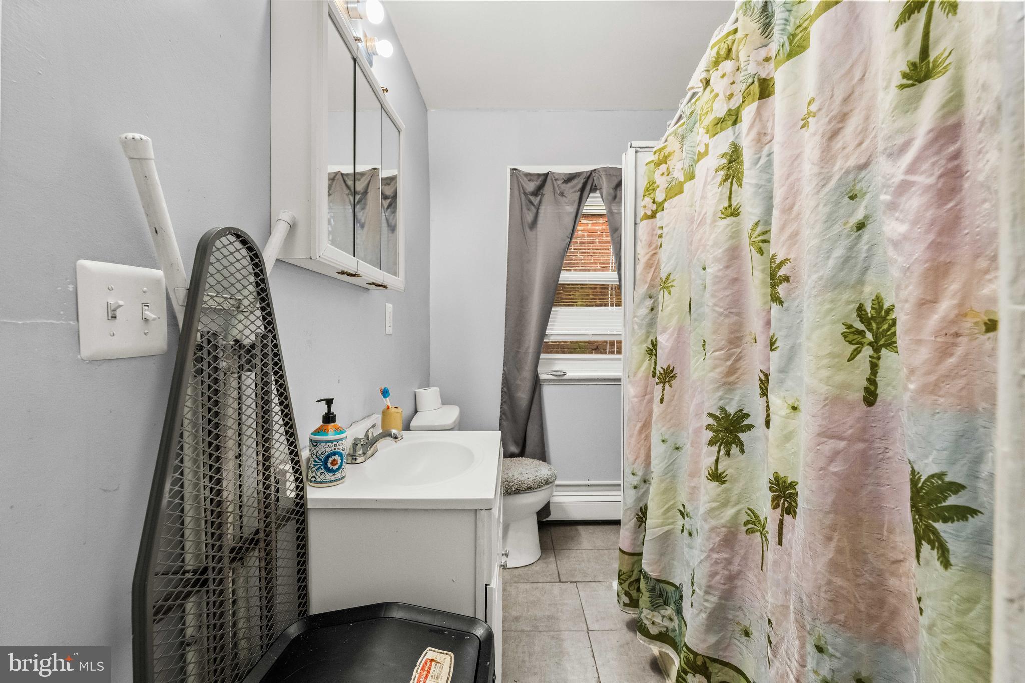 489 West Hanover Street Trenton, NJ 08618 - Photo 27 of 45